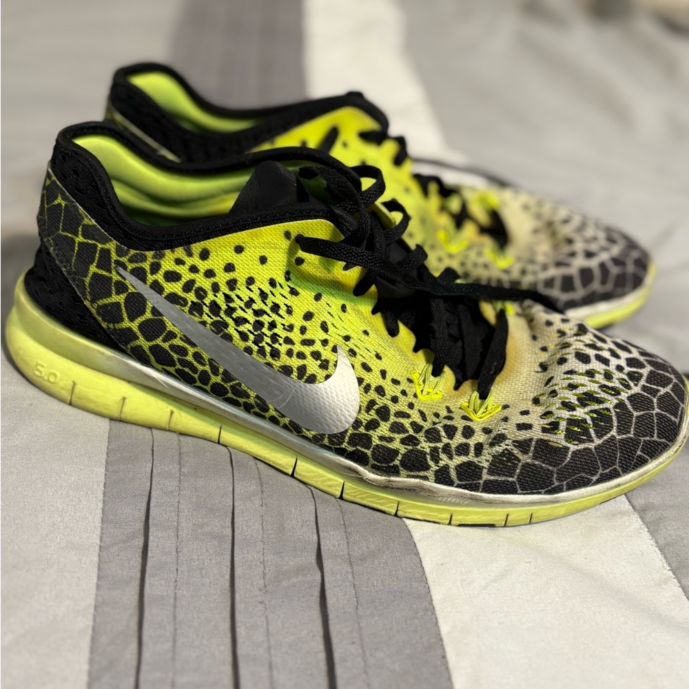 Nike Black and Neon Yellow Running Shoes